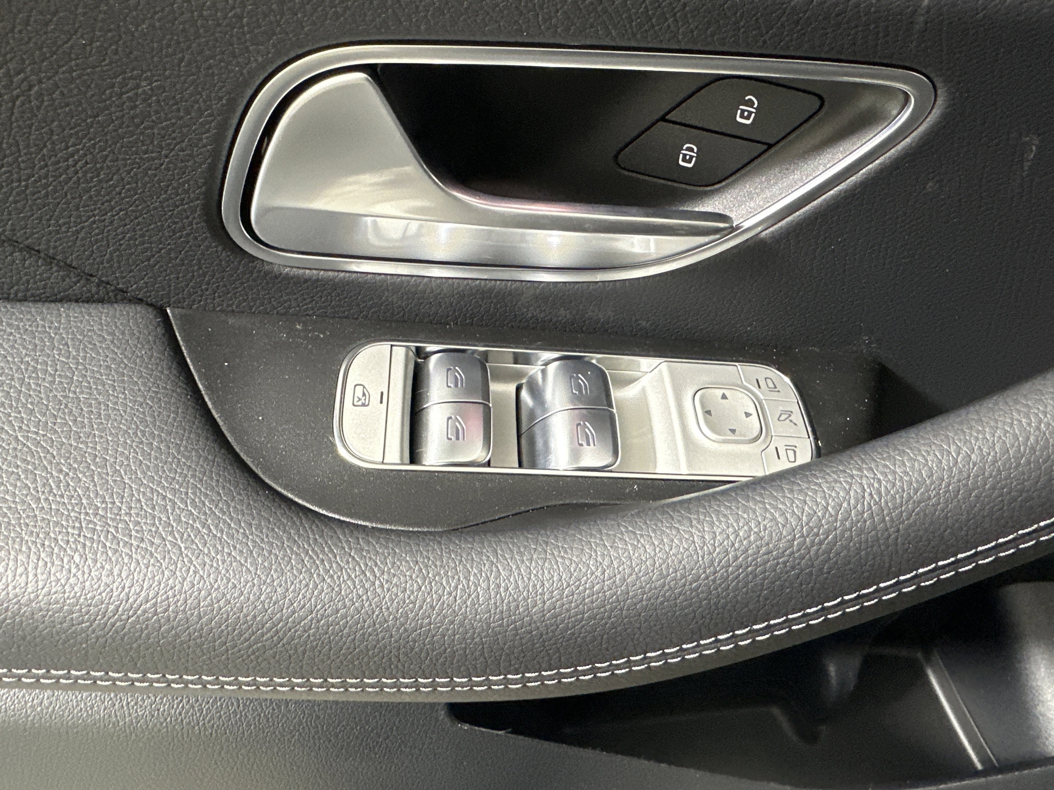 New 2026 Obsidian Black Metallic Mercedes-Benz GLE 450 image 38