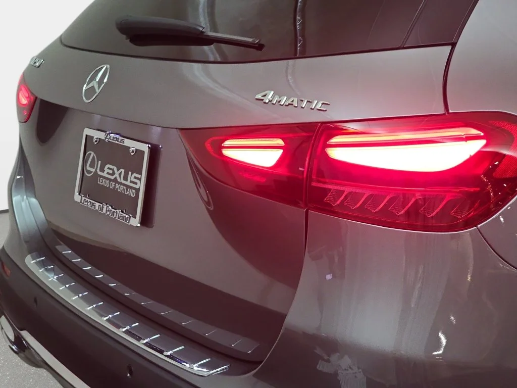 Used 2025  Mercedes-Benz GLA 250 image 34