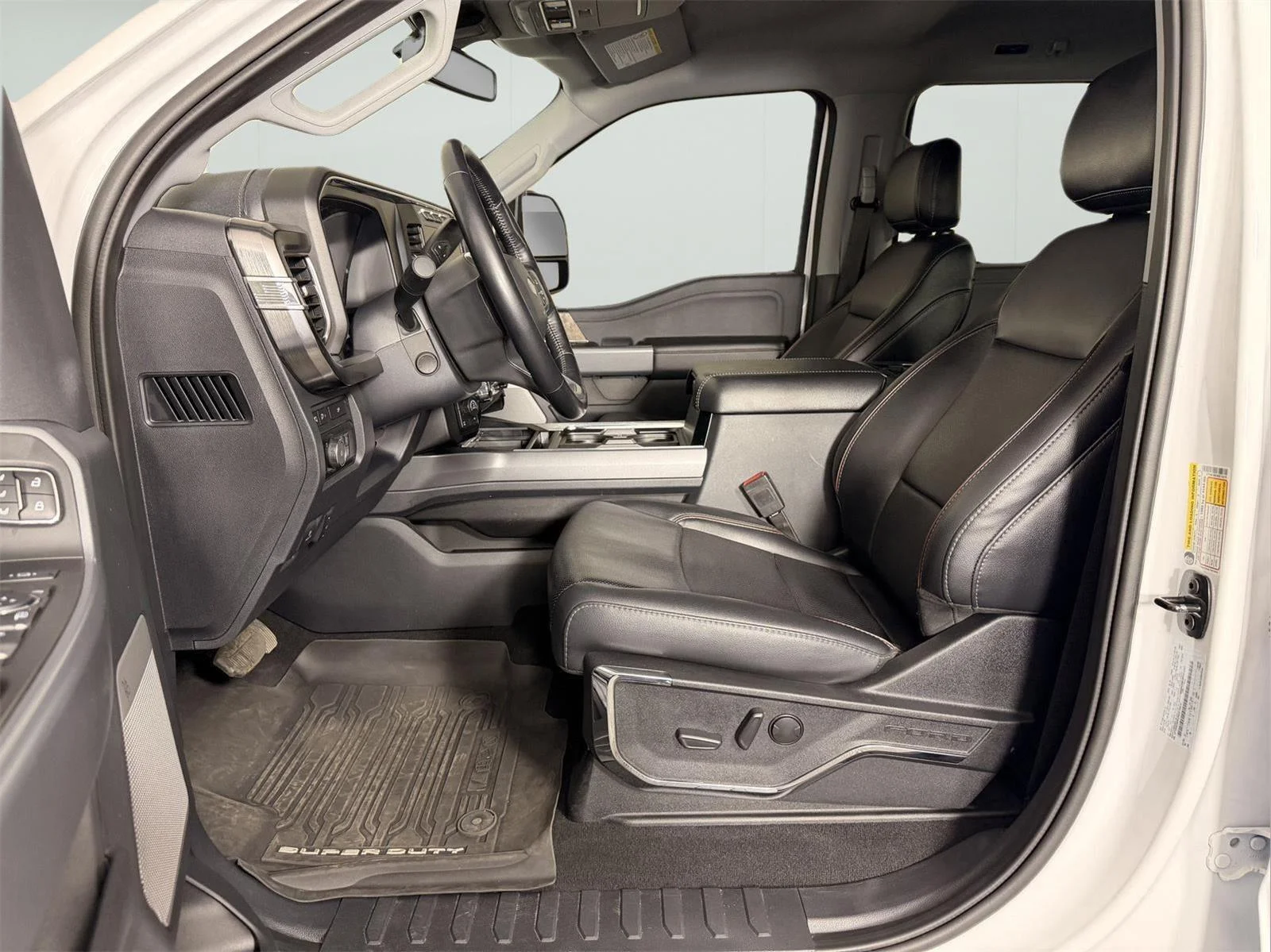Used 2024 Oxford White Ford LARIAT image 11