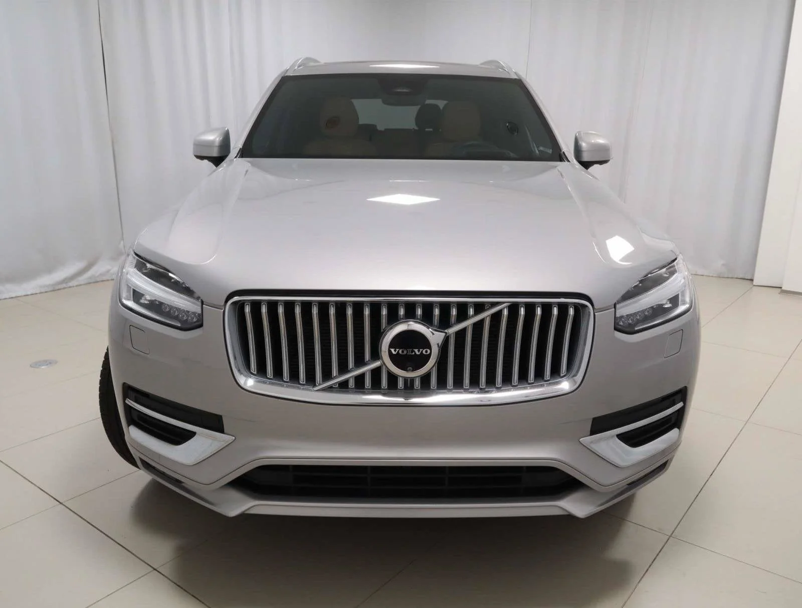 Used 2024 Silver Volvo Ultimate Bright Theme image 8