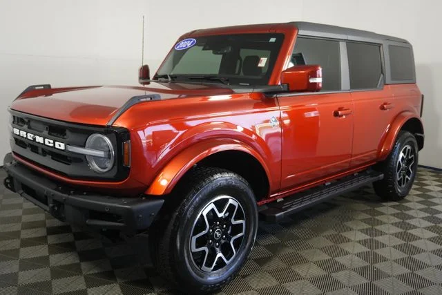 Certified Used 2024 Hot Pepper Red Metallic Tinted Clearcoat Ford Outer Banks image 7