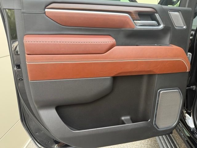 Used 2025 Onyx Black GMC Denali Ultimate image 38