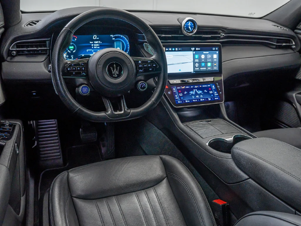 Used 2024 Bianco Astro Metallic Maserati Modena image 4