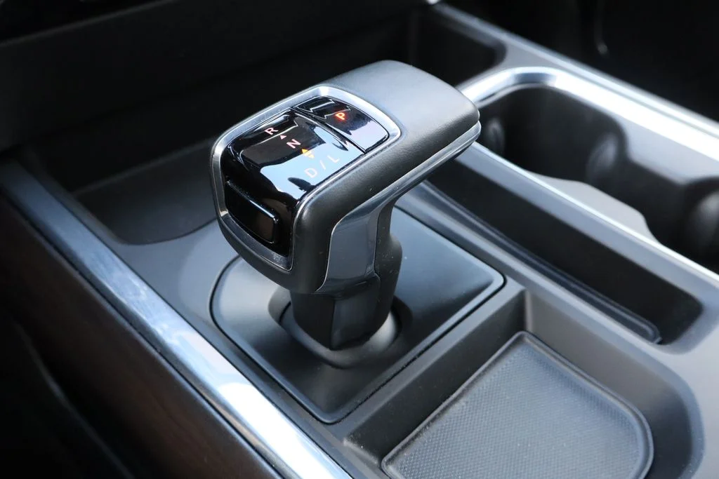 Used 2023 Silver GMC SLT image 19