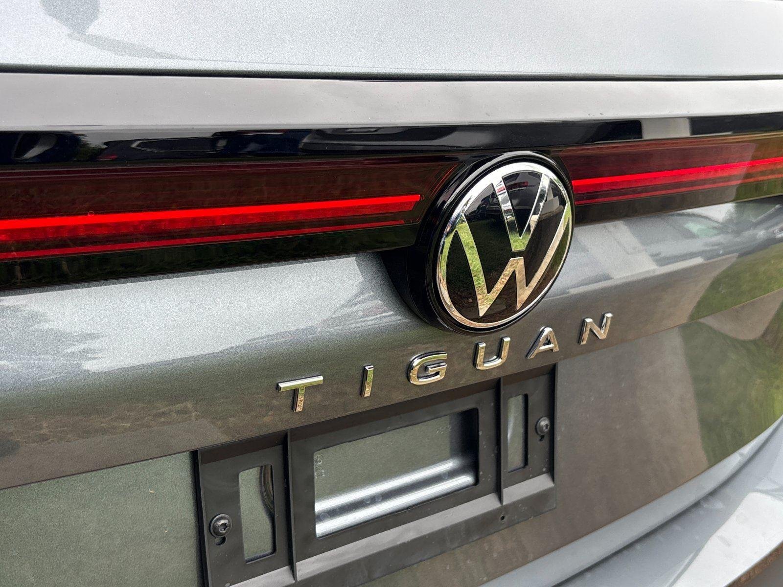 New 2026 Platinum Gray Metallic Volkswagen S image 11