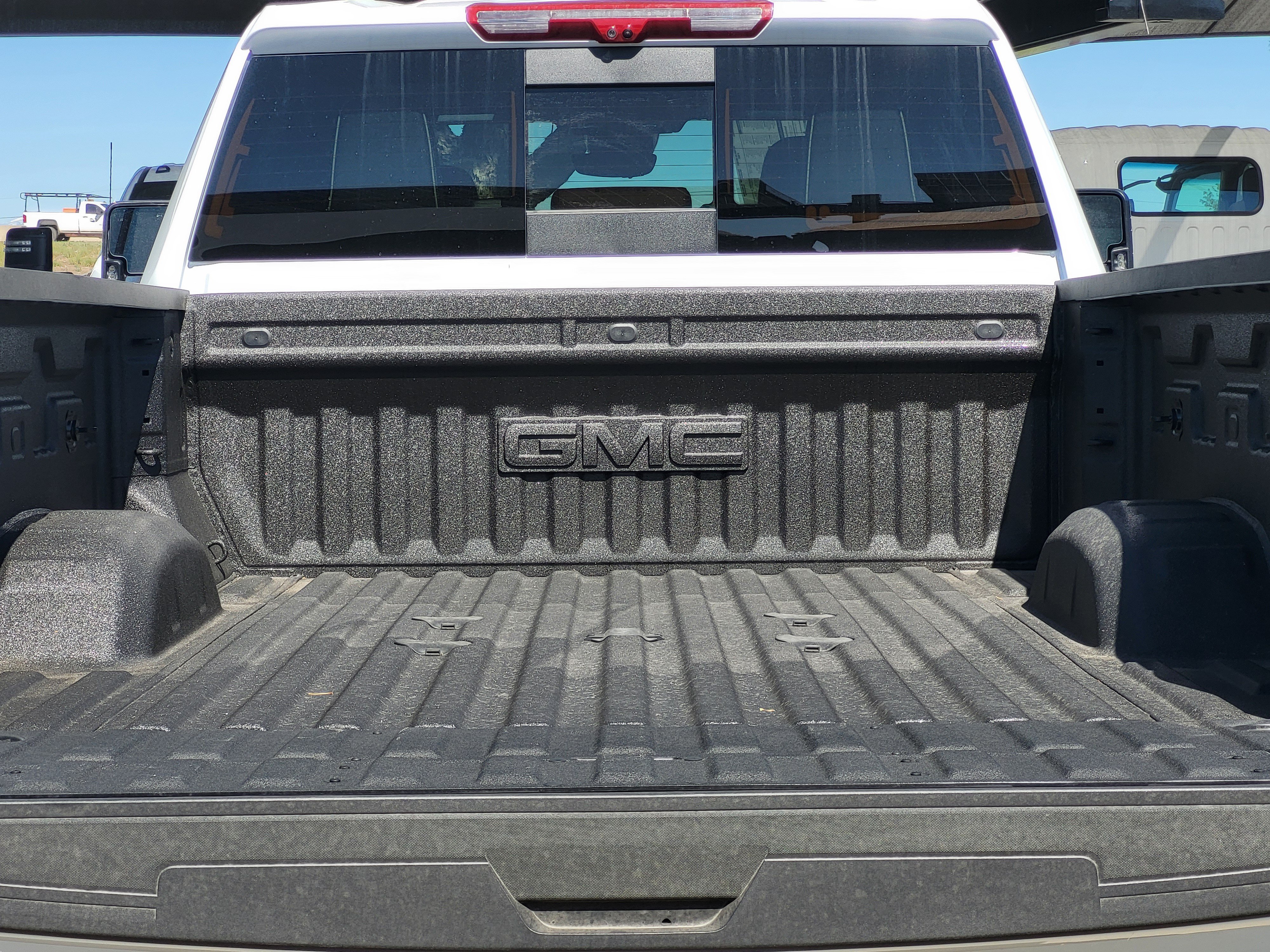 New 2026 Glacier White Tricoat GMC Denali Ultimate image 25