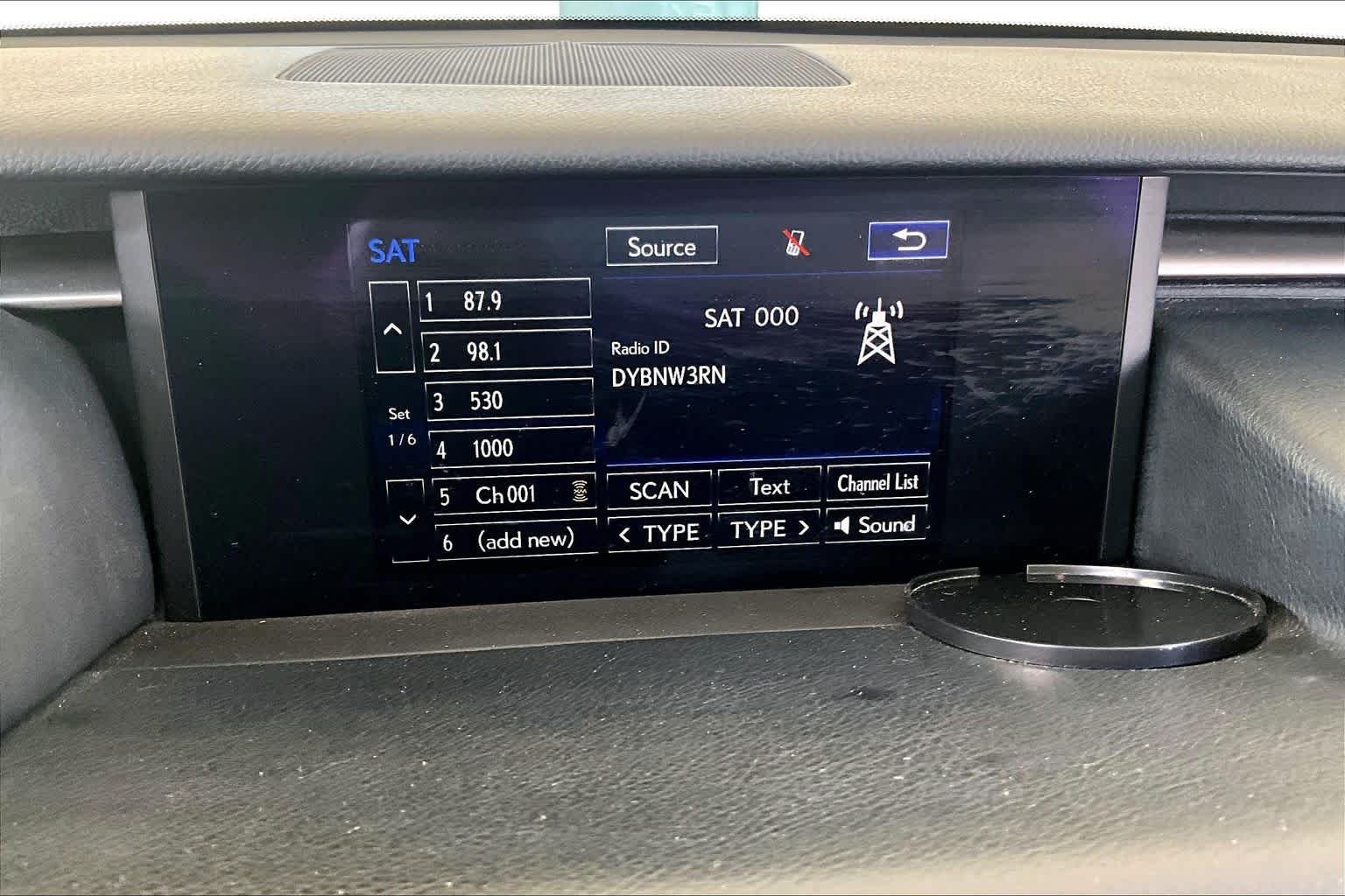 Used 2015 Infrared Lexus  image 31