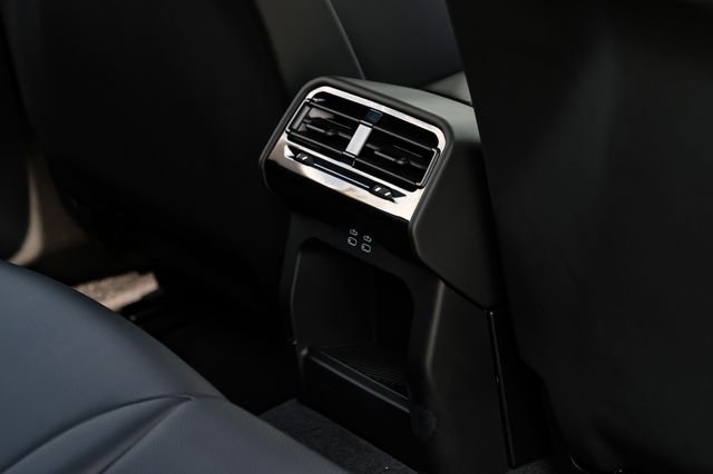 Used 2025 Black BMW 530i image 50
