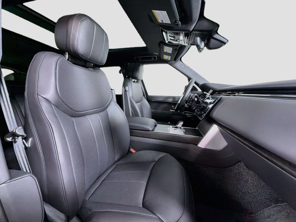 New 2026 Santorini Black Land Rover SE 7 Seats image 30