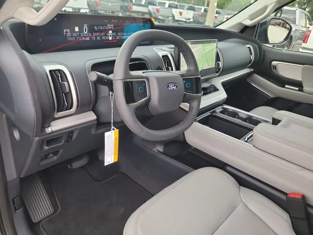 New 2027 Black Metallic Ford Active image 21