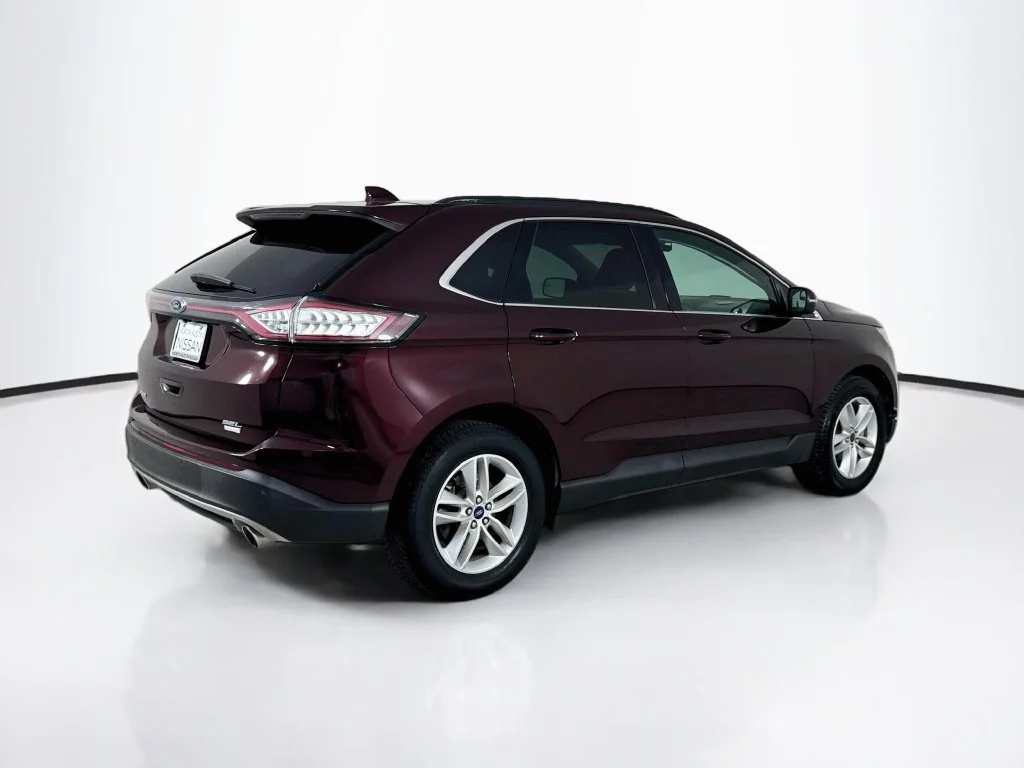 Used 2018 Red Ford SEL image 7
