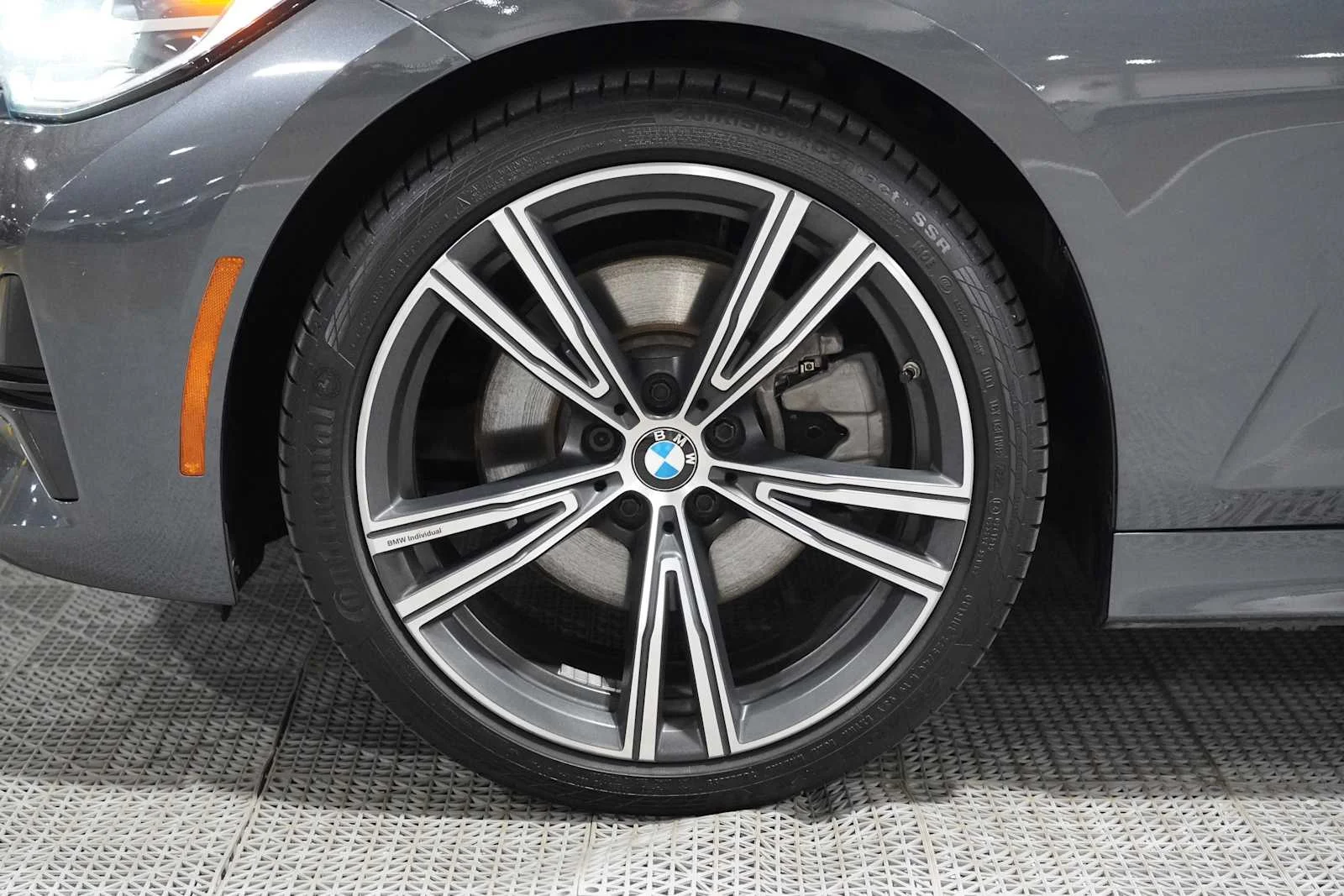 Used 2019 Mineral Grey Metallic BMW 330i image 8