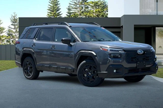 New 2026 MAGNETITE GRAY METALLIC Subaru Limited image 2