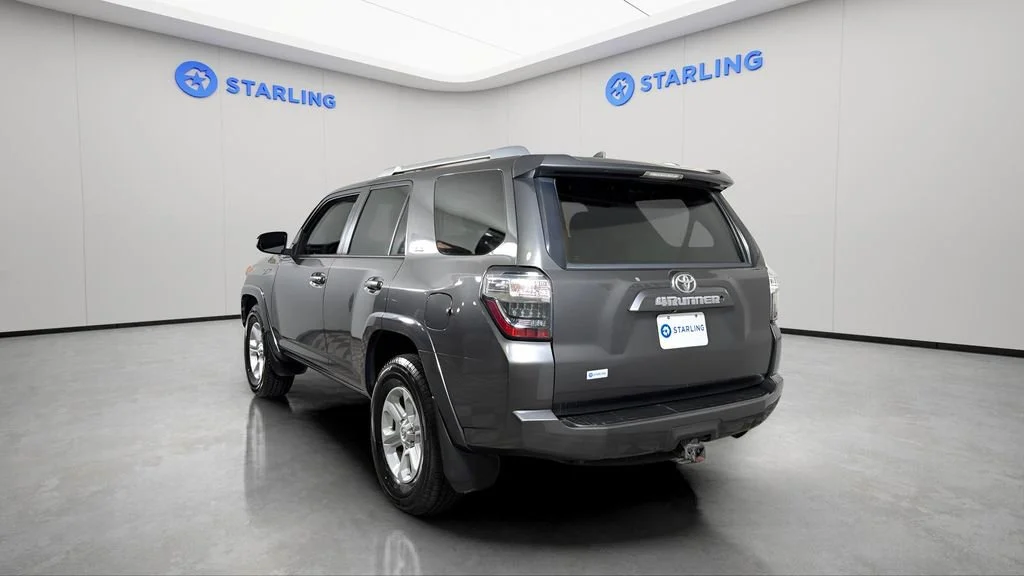 Used 2017 Gray Toyota SR5 image 6