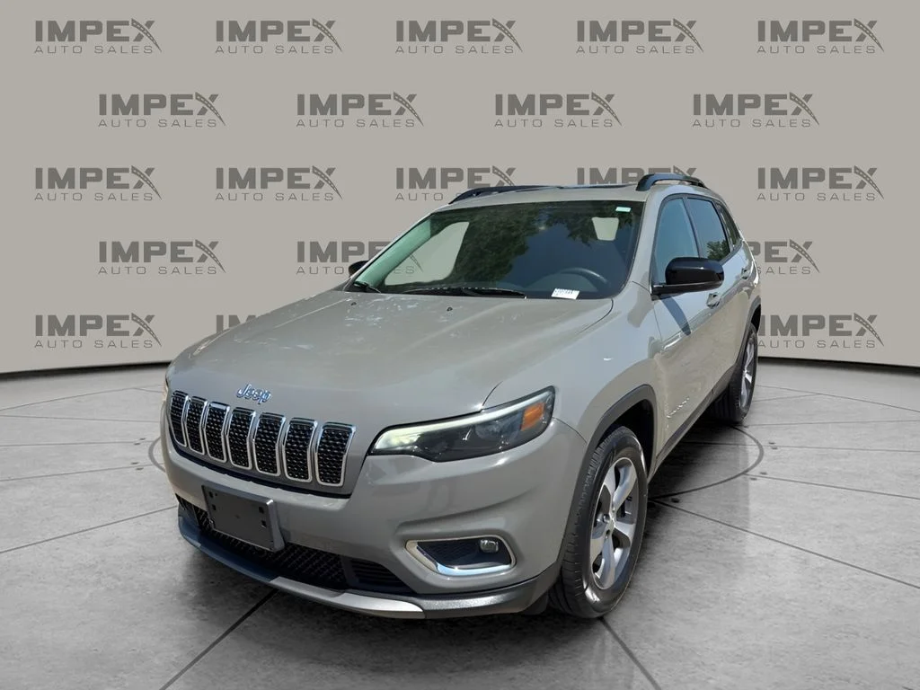 Used 2022 Gray Jeep Limited image 1