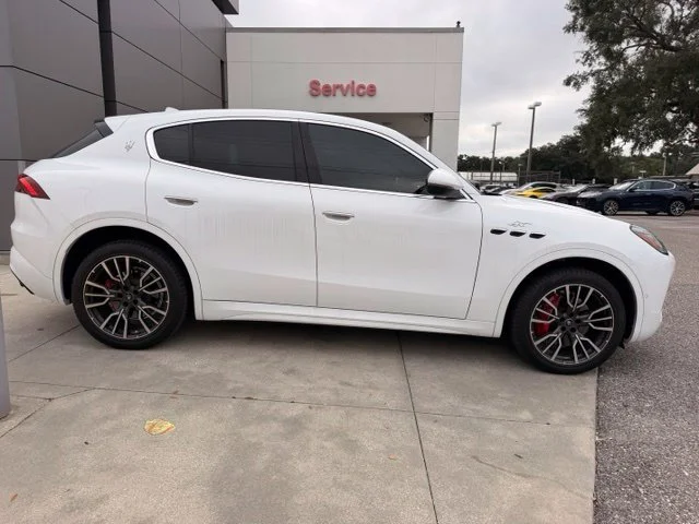 Used 2023 Bianco Astro Metallic Maserati GT image 18