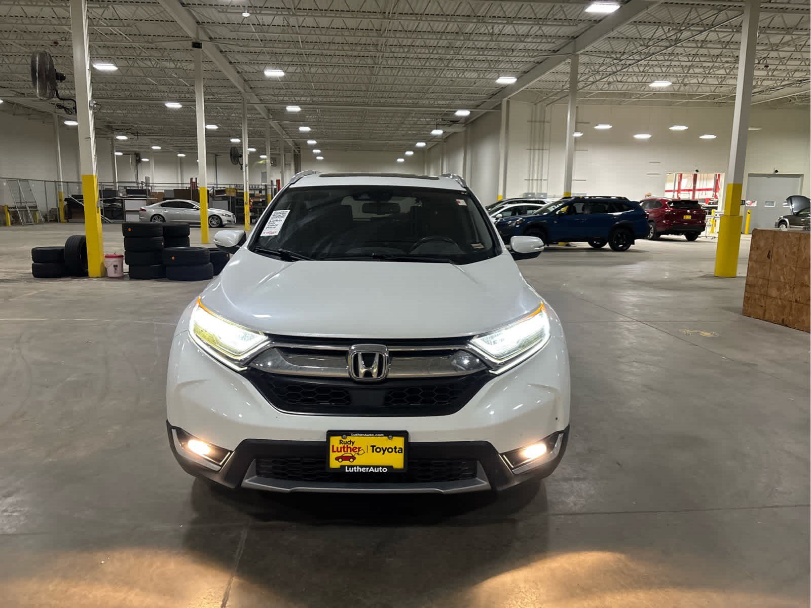 Used 2019 Platinum White Pearl Honda Touring image 2