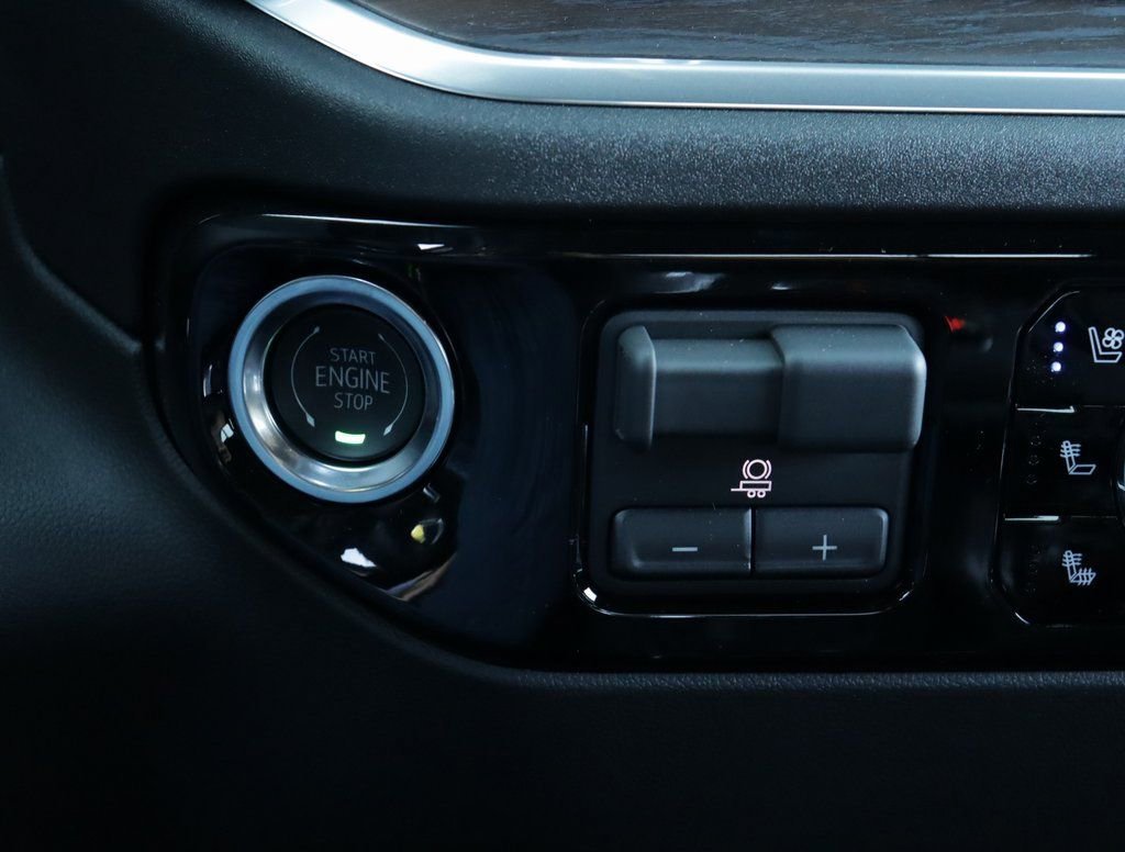 2026 GMC Sierra 1500 SLT - Photo 19