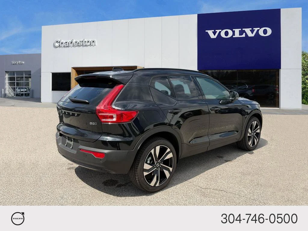 New 2026 Onyx Black Volvo Ultra image 3