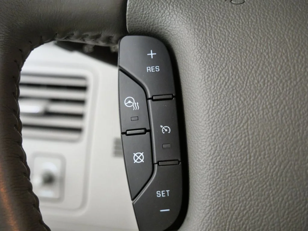 Used 2011 White Buick CXL image 21