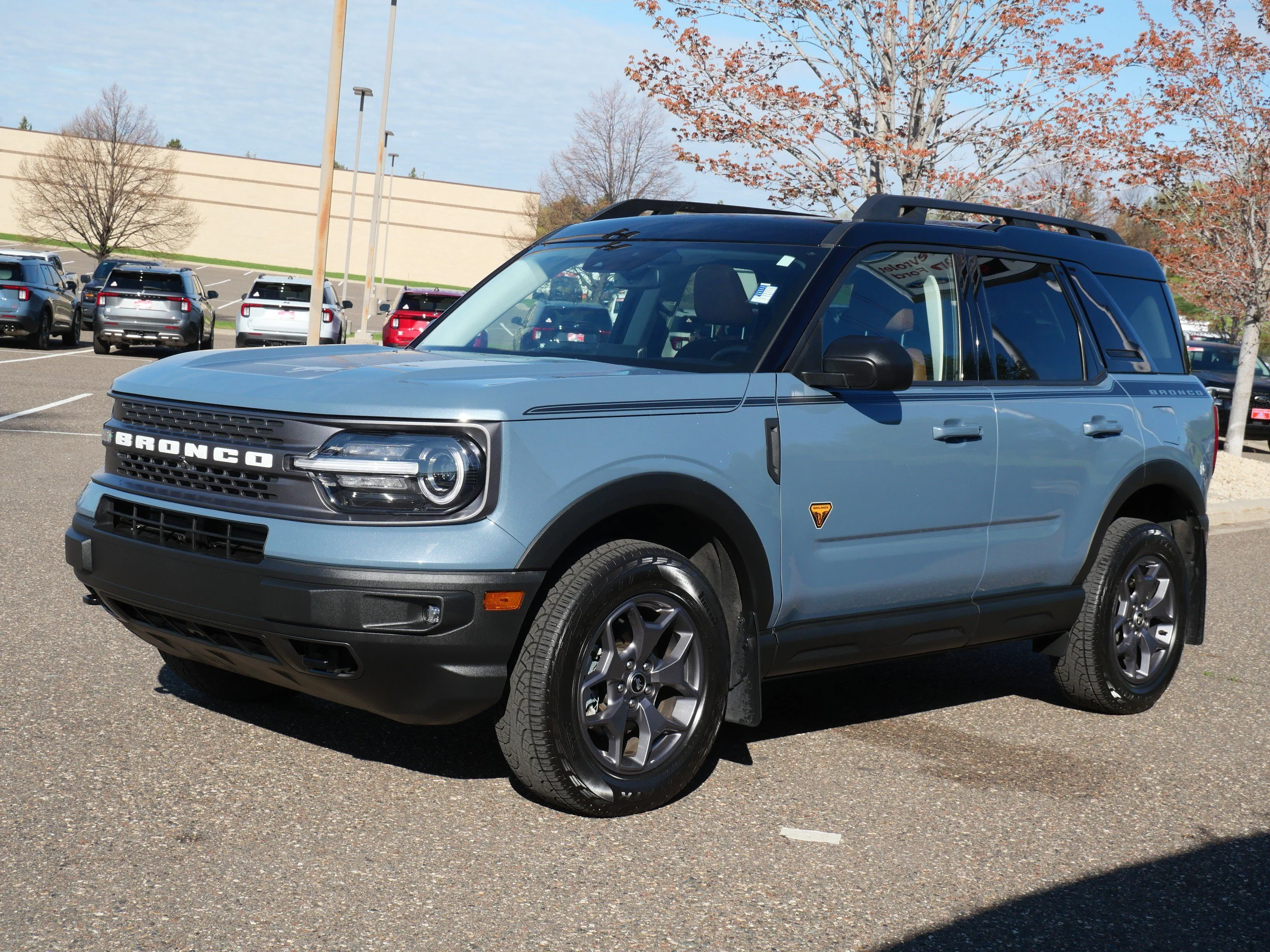 Used 2024 Azure Gray Metallic Ford Badlands image 3