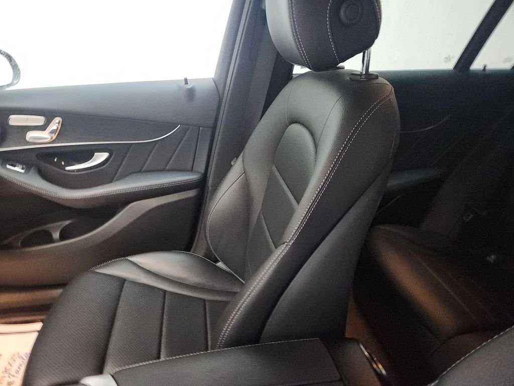 Used 2022 Black Mercedes-Benz GLC 300 image 11