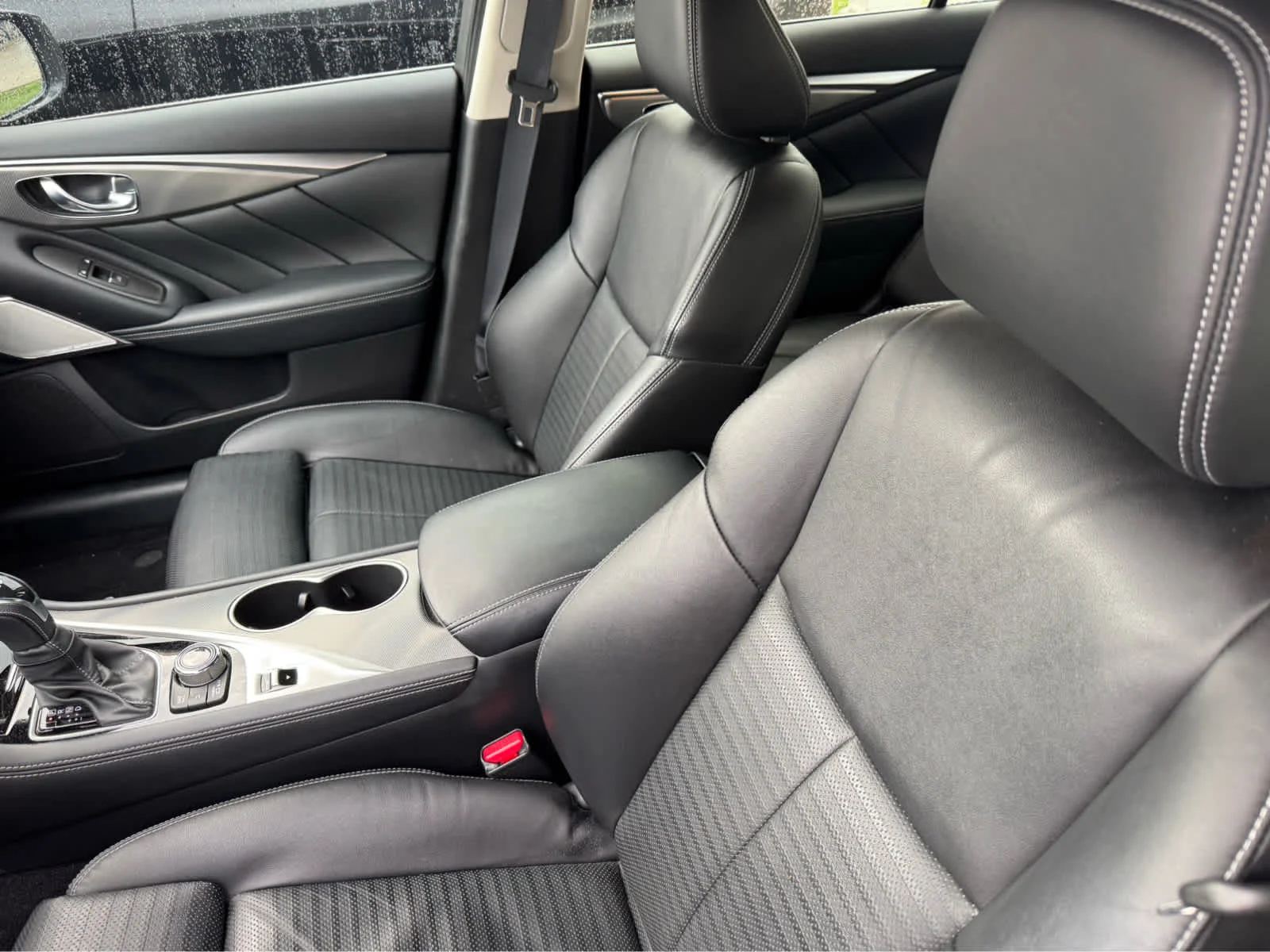 Certified Used 2019 Midnight Black INFINITI 3.0t SPORT image 12