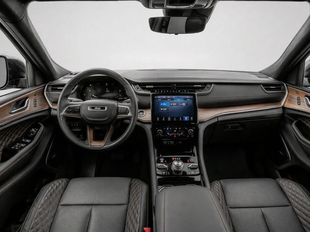 Used 2022 Diamond Black Crystal Pearlcoat Jeep Summit image 30