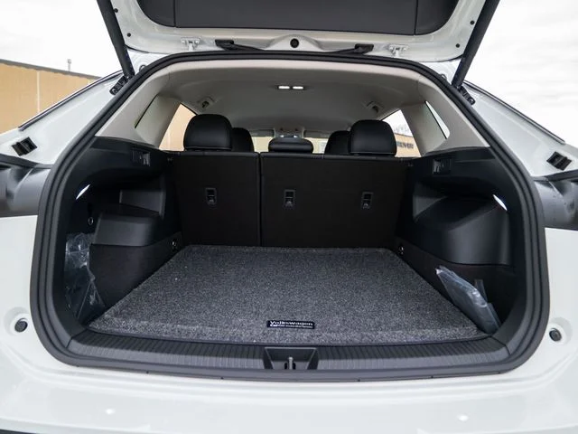 New 2026 White/off-white Volkswagen 2.0T SE image 31