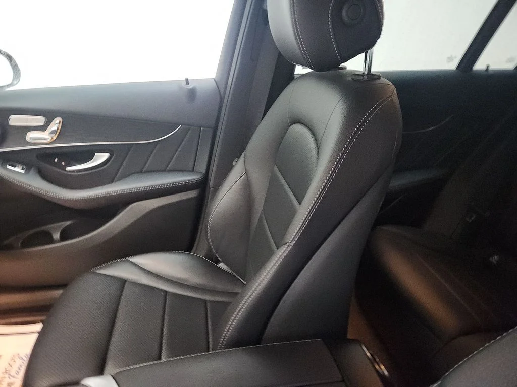 Used 2022 Black Mercedes-Benz GLC 300 image 11