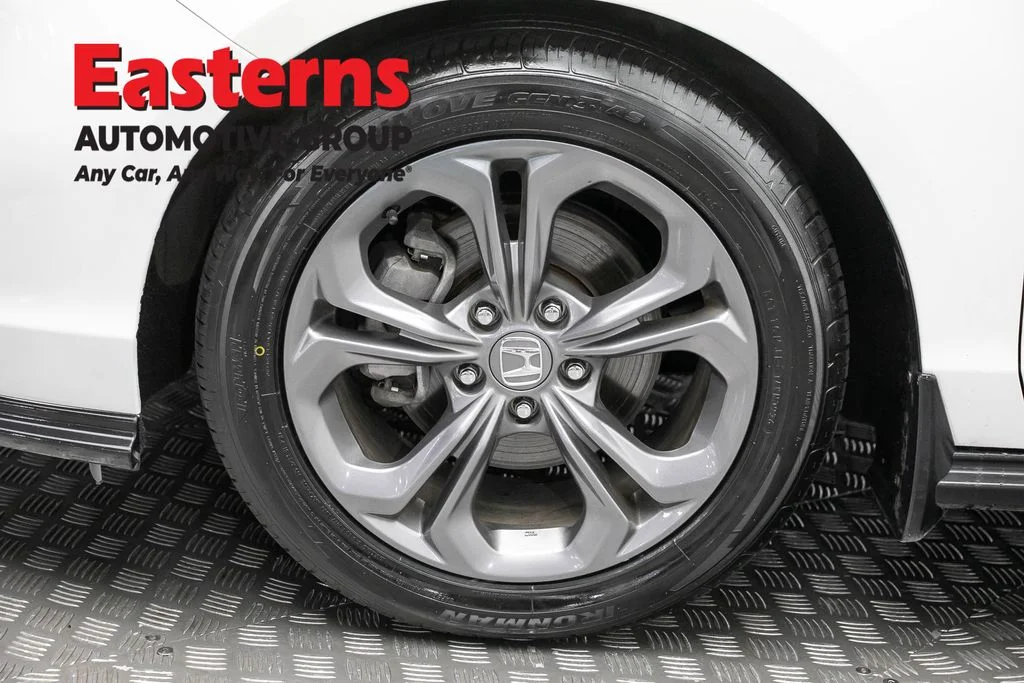 Used 2024 White Honda EX image 31