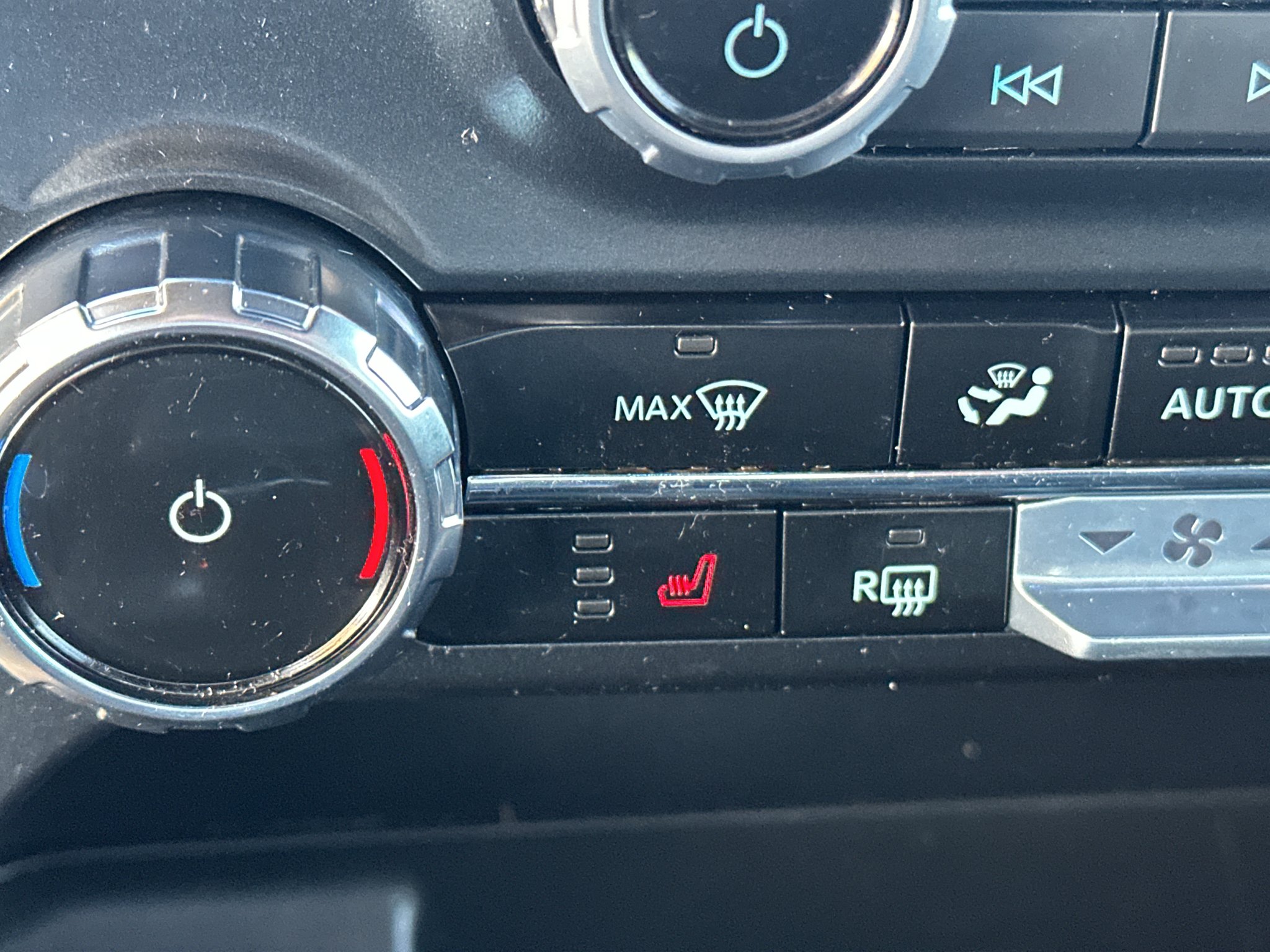 Used 2024 AVALANCHE Ford XLT image 27
