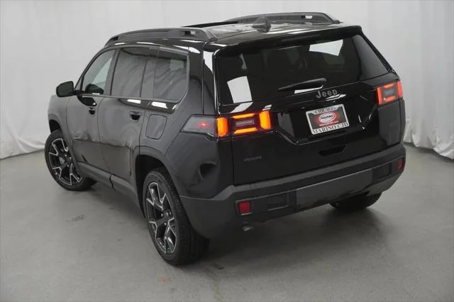 New 2026 Diamond Black Crystal Pearl-Coat Exterior Paint Jeep Overland image 11