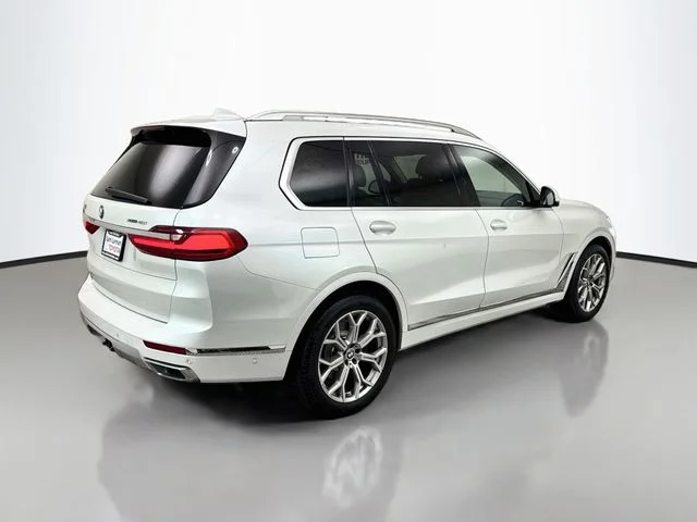 Used 2022 White BMW xDrive40i image 7