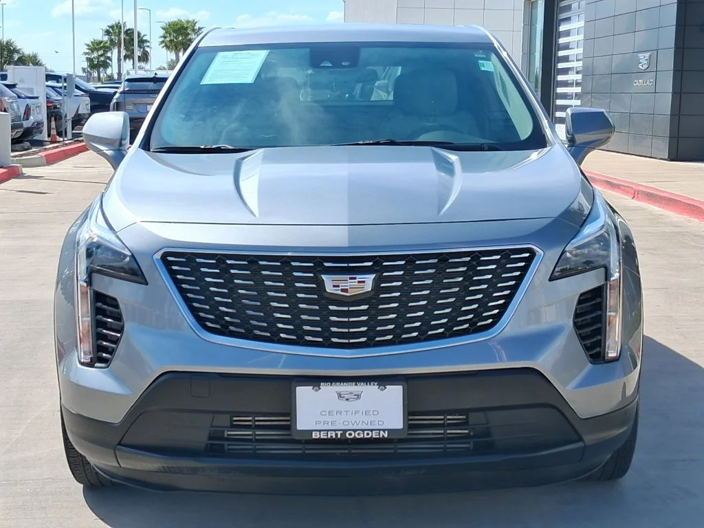 Used 2023 ARGENT SILVER METALLIC Cadillac FWD Luxury image 2
