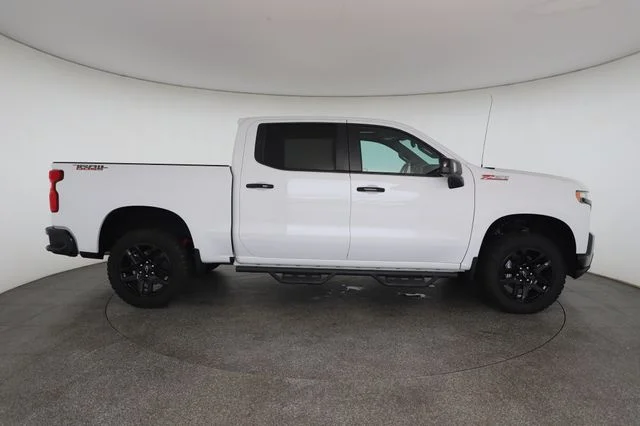 Used 2021 White Chevrolet LT Trail Boss image 27