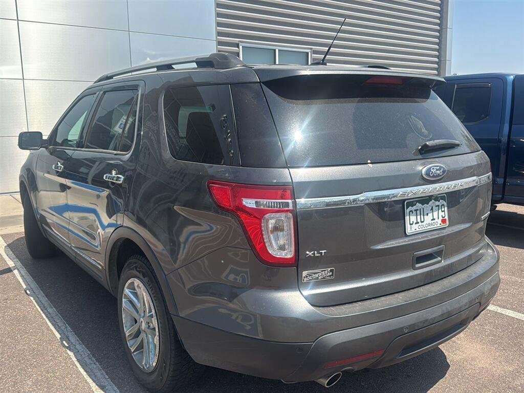 Used 2015 Magnetic Metallic Ford XLT image 6
