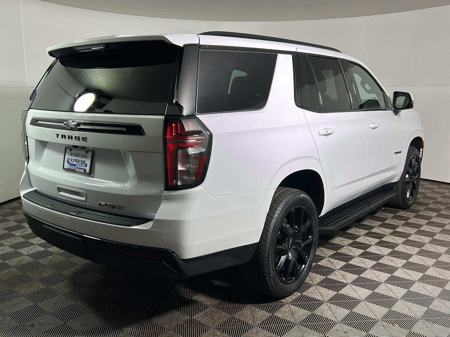 Used 2023 Summit White Chevrolet RST image 6