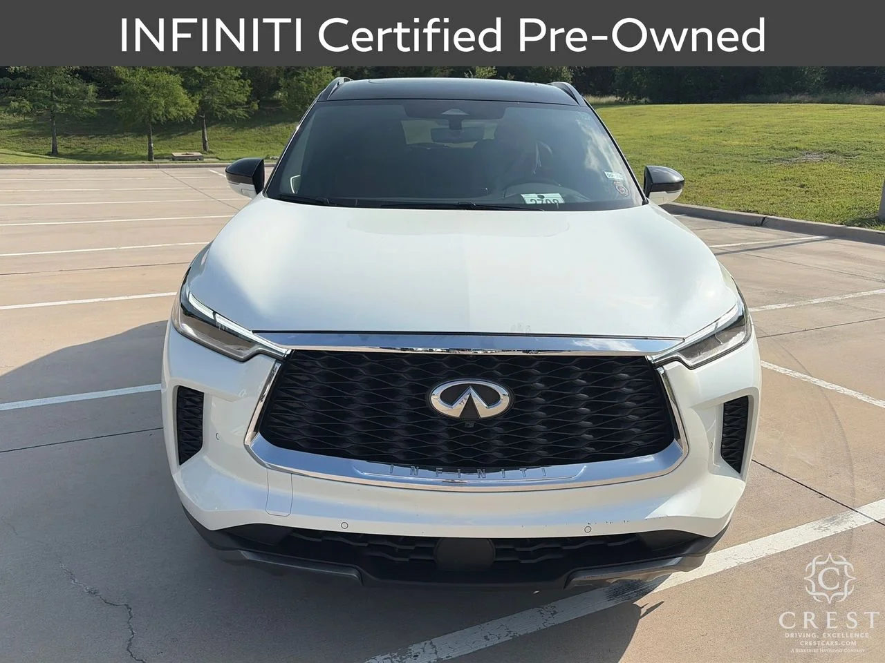 Certified Used 2025 Majestic White Black Obsid INFINITI AUTOGRAPH image 2
