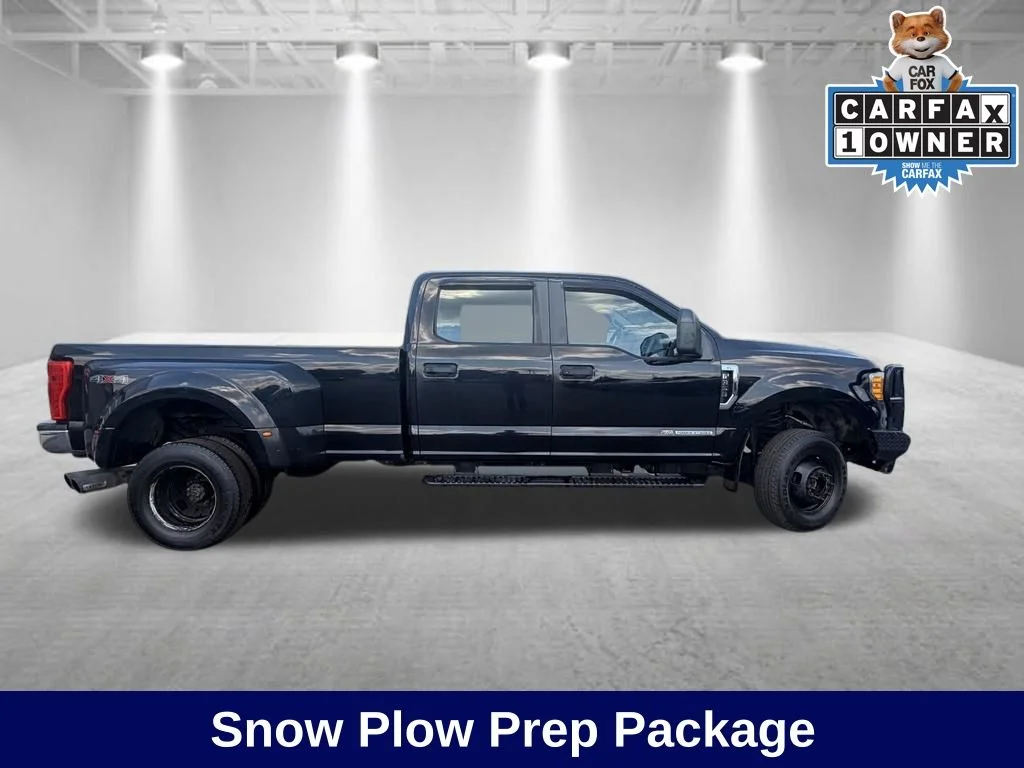 Used 2017 Shadow Black Ford XL image 3