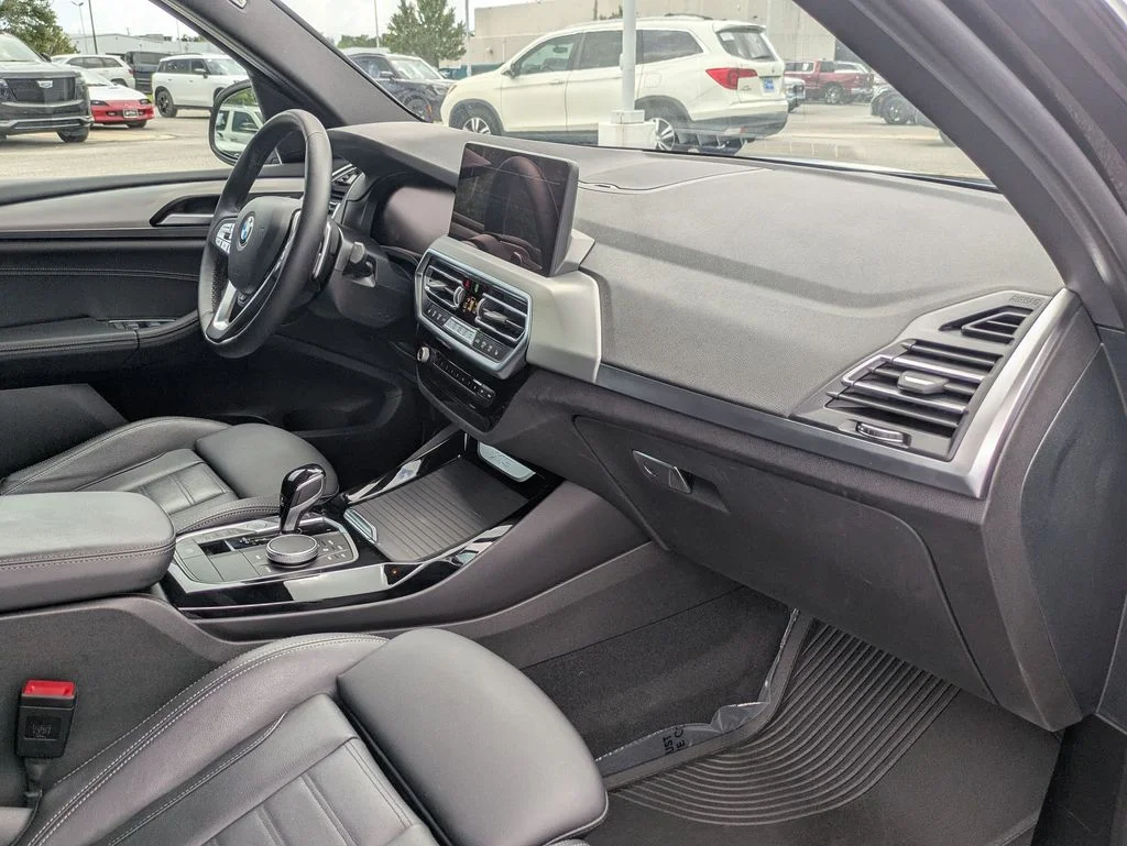 Used 2023 Gray BMW sDrive30i image 24