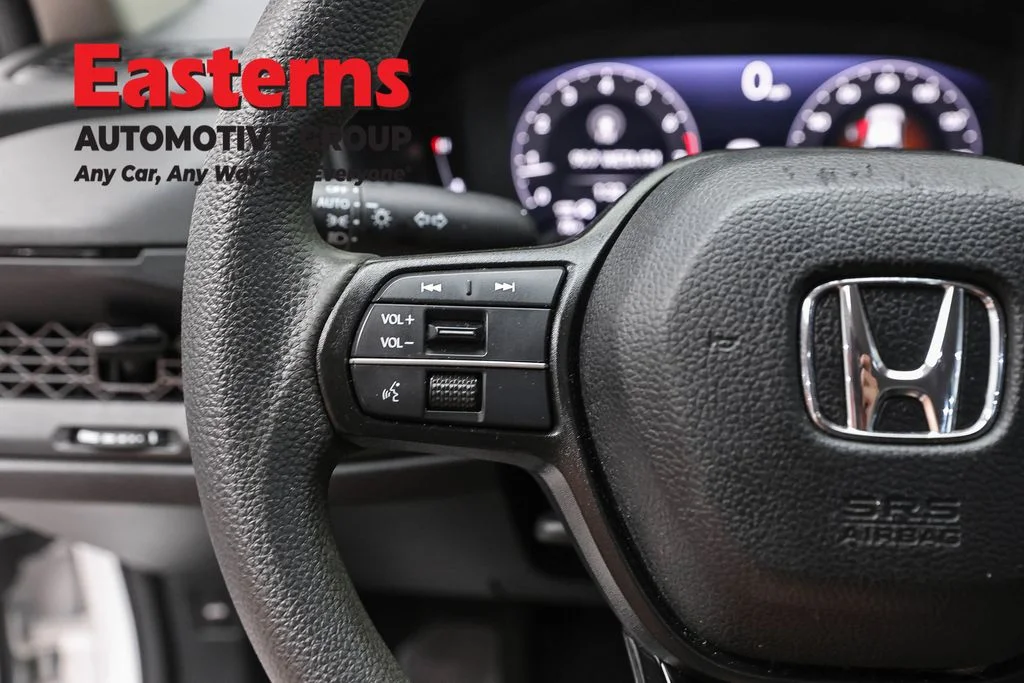 Used 2023 White Honda LX image 15