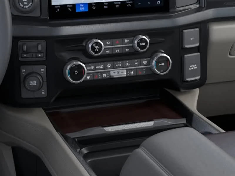 New 2026 Star White Metallic Tri-Coat Ford Platinum image 15