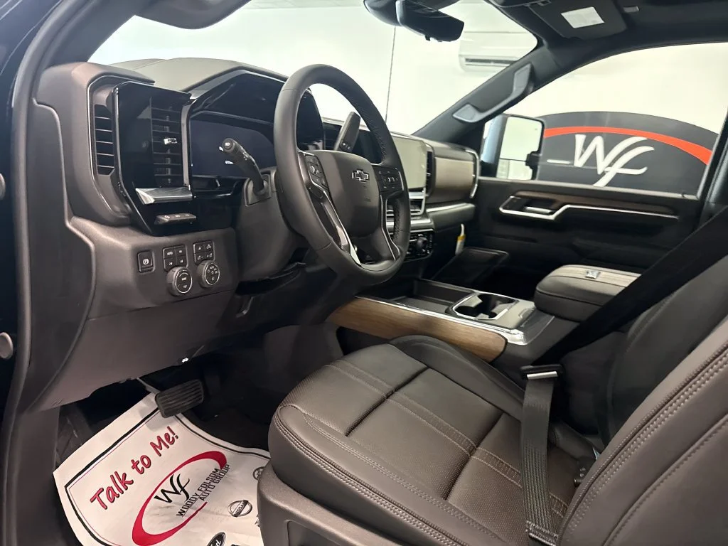 New 2026 Black Chevrolet High Country image 13