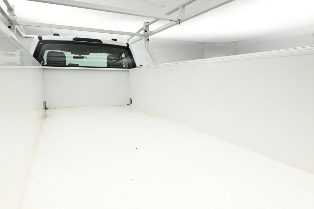 New 2026 Oxford White Ford XL image 21