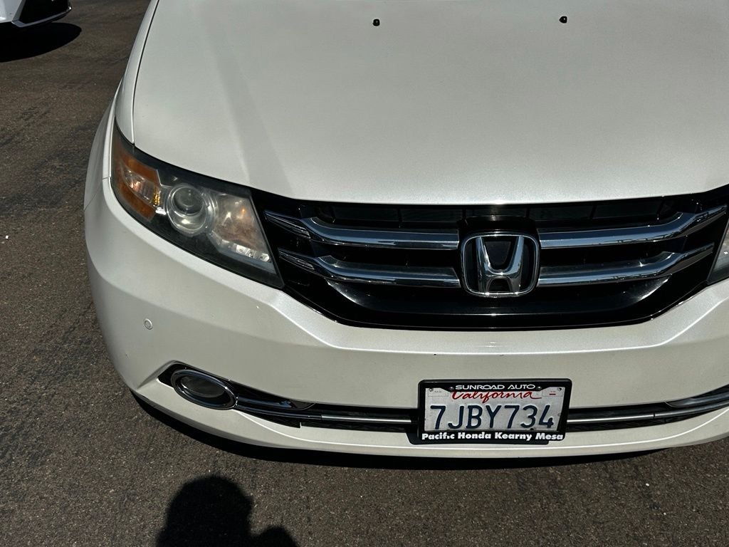 Used 2015 White Honda Touring image 5