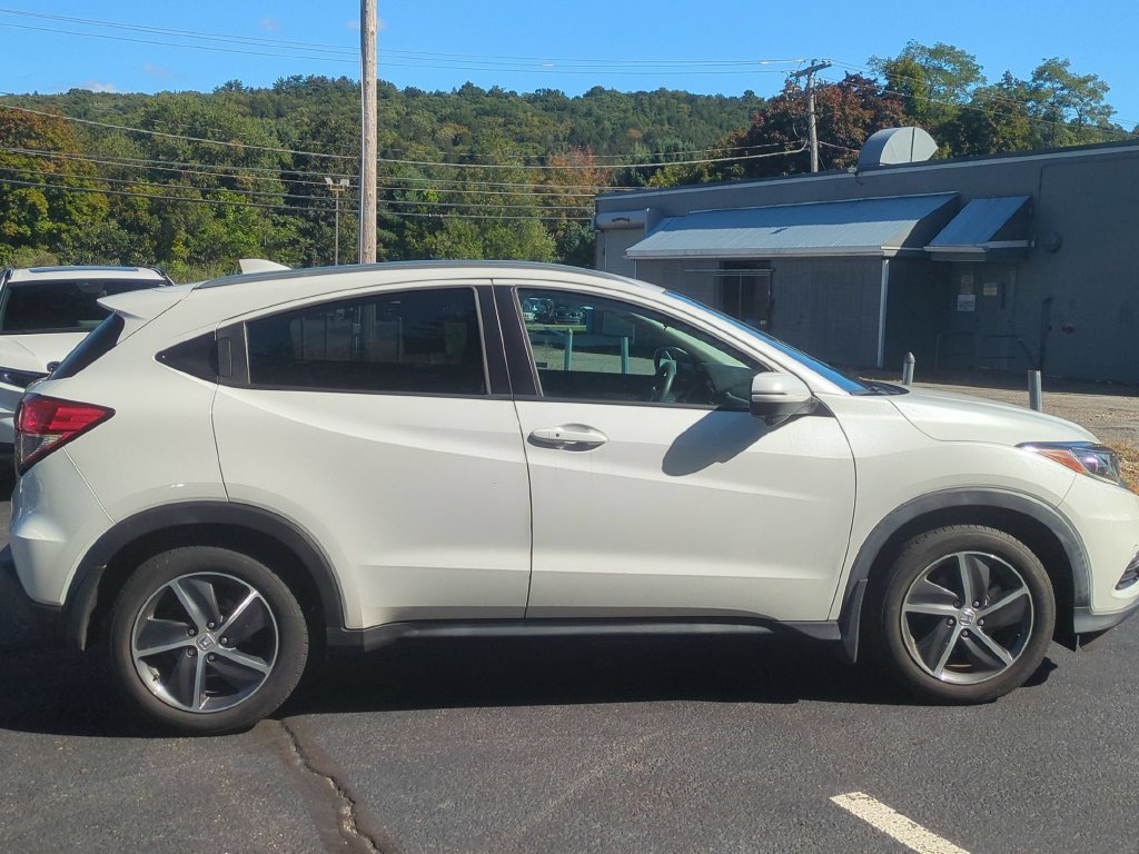 Used 2022 White Honda EX image 2