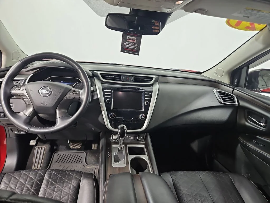Used 2021 Scarlet Nissan Platinum image 13