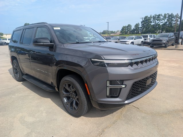 New 2026 Baltic-Gray Metallic Clear-Coat Exterior Paint Jeep Limited Altitude image 7