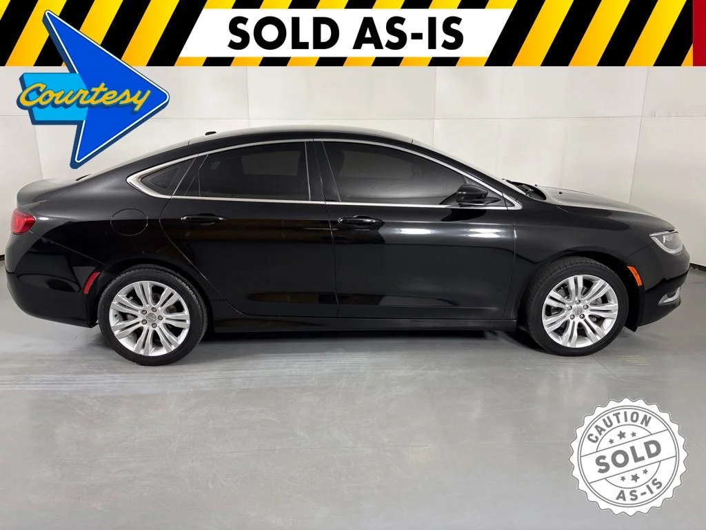 Used 2015 Black Clearcoat Chrysler Limited image 9